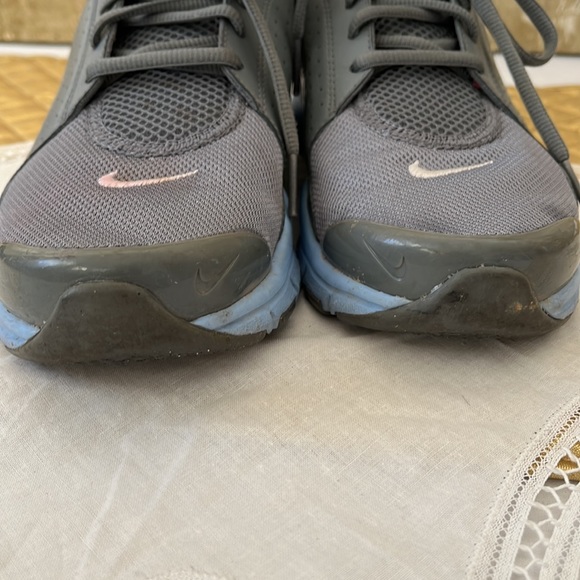 Nike Flex Women Sneakers - Picture 8 of 9